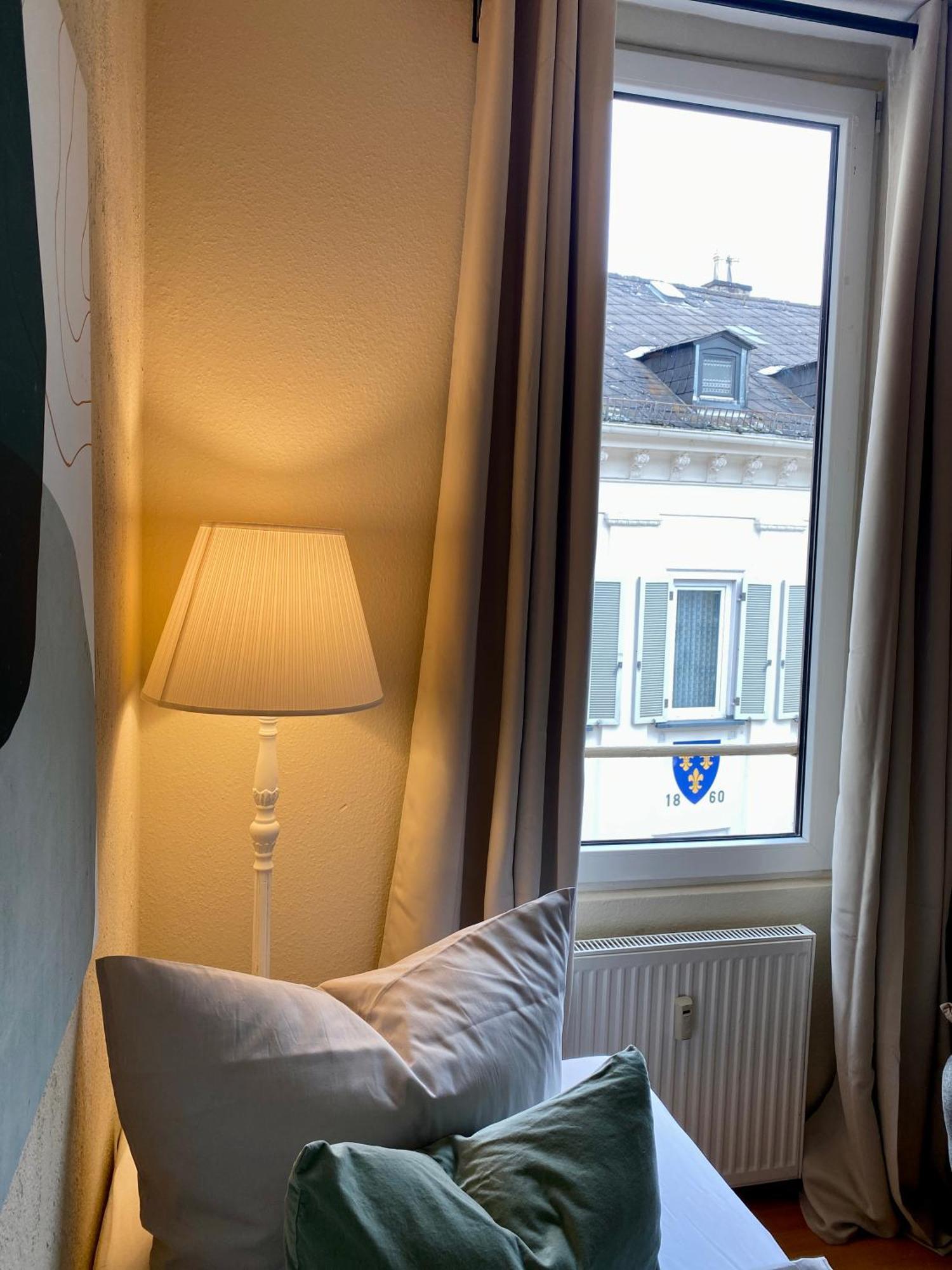 Ba Em * Wiesbaden